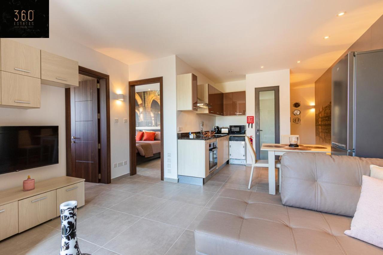 High-End Central Apt With Comfy Bed & Super Wifi By 360 Estates San Gwann Exterior photo